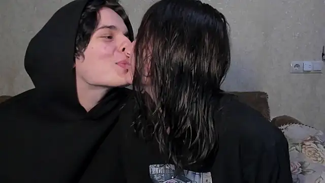 muuur fam online show from October 6, 6:56 pm