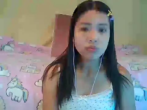 AnnewithanE online show from October 10, 3:22 am