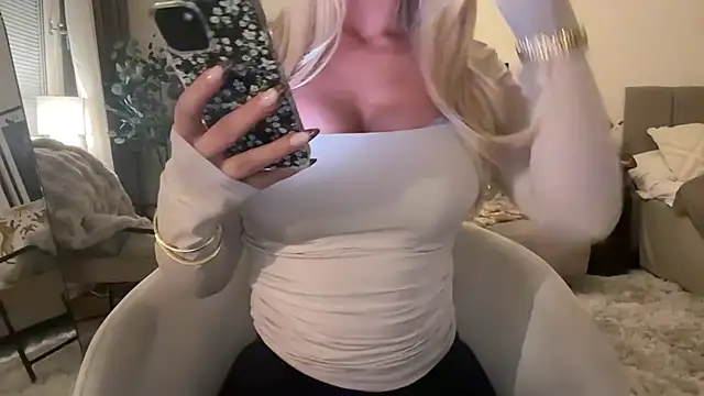 swedishbabe2025 online show from October 23, 8:04 pm