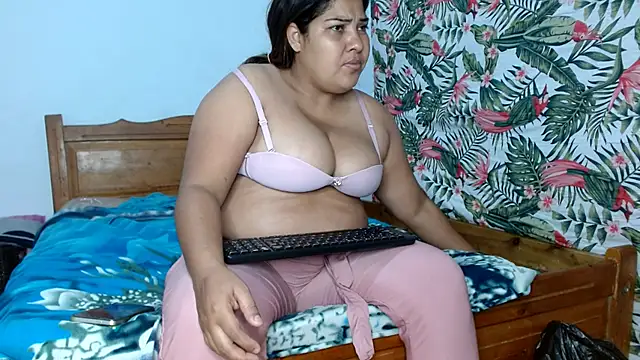 69smallstar online show from February 20, 12:29 pm