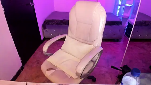 Dullcemariia 1s online show from October 13, 8:44 pm