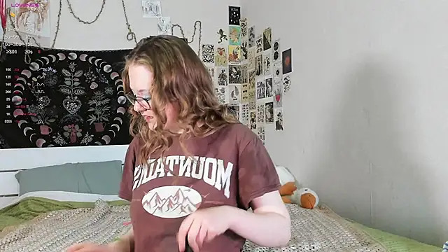 WonderConnie1 online show from November 16, 8:27 am