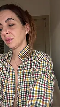 Roxanne Skye online show from November 22, 2:31 pm