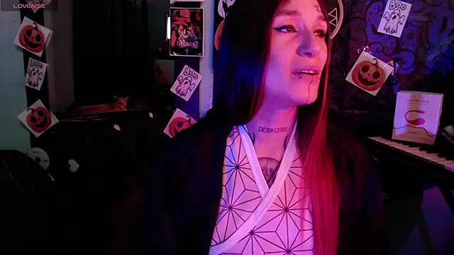 Snapshot of lilithword chatting on October 27, 1:06 pm lilithword online show from October 27, 1:06 pm