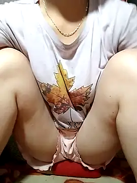 Snapshot of hera-00 chatting on October 9, 1:59 pm hera-00 online show from October 9, 1:59 pm