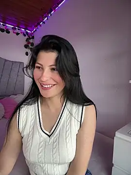 Mia salinass online show from June 3, 7:08 pm