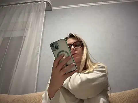 NikexPretty online show from February 3, 5:28 pm