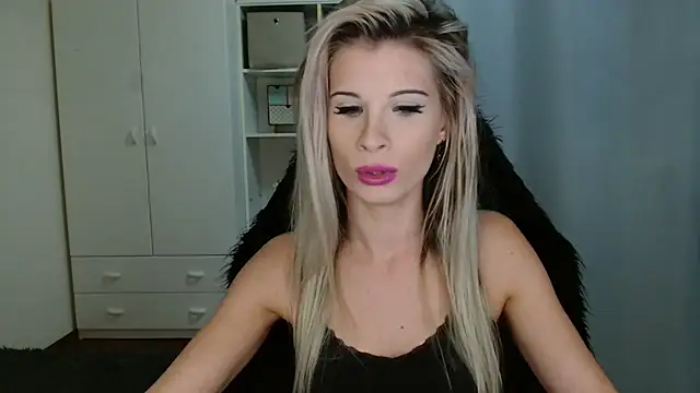 KristineGlow online show from November 13, 4:06 pm