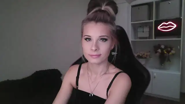 KristineGlow online show from October 13, 2:09 pm