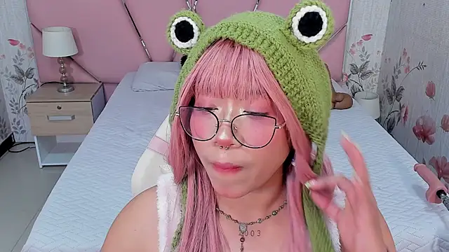 SafiroAgataaa online show from September 25, 11:35 pm