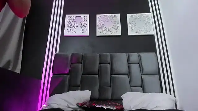 Hornycouple Hot online show from October 1, 2:33 pm