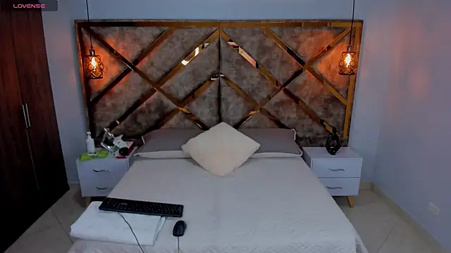 Lucia jane online show from April 11, 7:28 pm