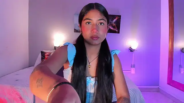 KimTayloor1 online show from December 2, 7:49 pm