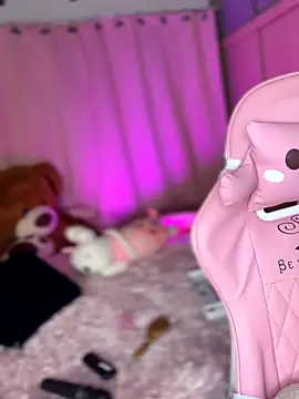 Emiily Moore1 online show from November 22, 12:46 am