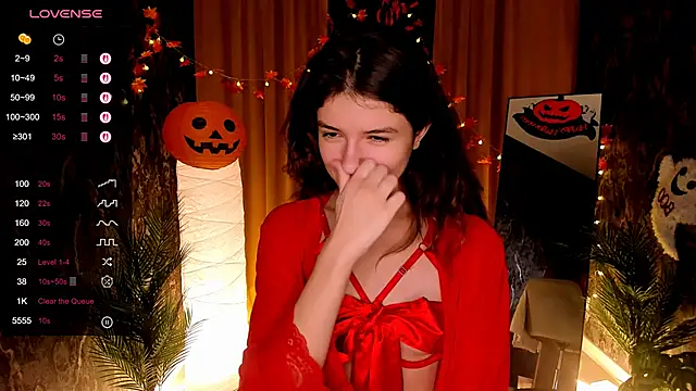 amy cute cat online show from October 24, 9:27 am