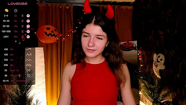 amy cute cat online show from October 31, 9:02 am