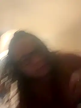 Snapshot of Rosalee2 chatting on October 12, 6:05 am Rosalee2 online show from October 12, 6:05 am