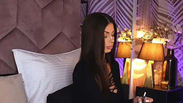 EvaRhea online show from December 2, 3:52 am