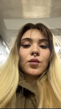 LunaMillie online show from January 10, 11:37 am