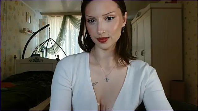 RuxaShade online show from February 11, 12:17 pm