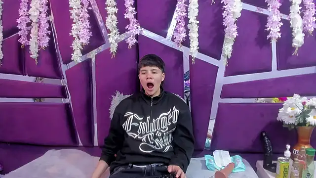 Bruno Cruzz online show from December 16, 2:39 am