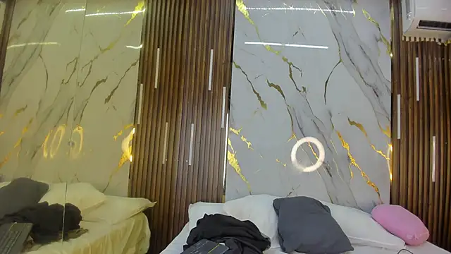 VictoriaDuart online show from January 16, 8:05 pm