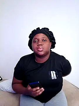 Gyminae online show from November 10, 2:45 pm