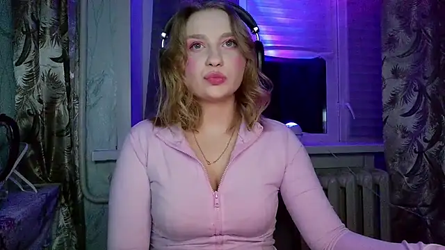 pr In cess  online show from May 28, 8:40 pm
