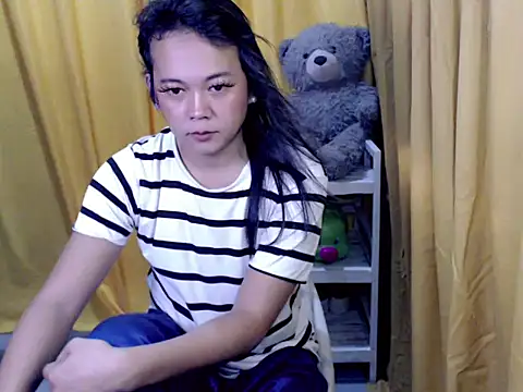 MissfrancesXxx online show from April 17, 4:03 am