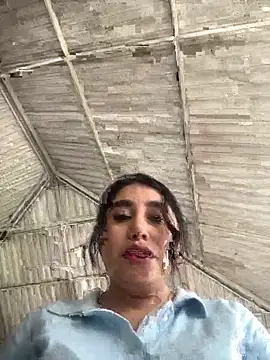 Sophie Dreamss online show from February 14, 9:50 pm