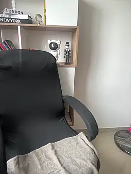 Sophie Dreamss online show from February 19, 6:51 pm