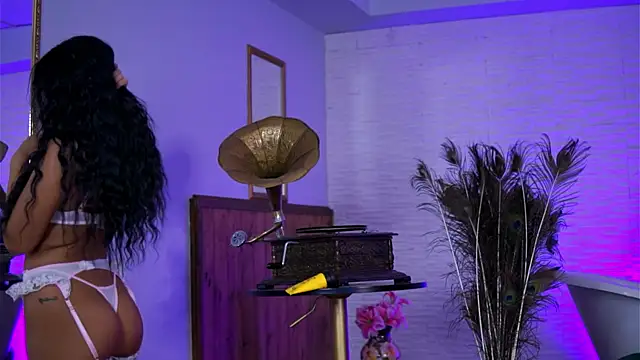 AishaaDevoe online show from November 21, 7:38 pm