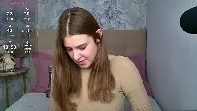 MelanieHenders online show from November 22, 5:32 am