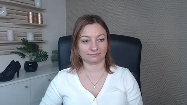 angelaSamt online show from December 2, 6:48 am