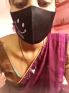 posewith online show from February 12, 7:32 am