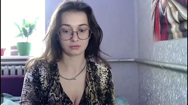 Snapshot of HotAnna2004 chatting on October 25, 1:19 pm HotAnna2004 online show from October 25, 1:19 pm