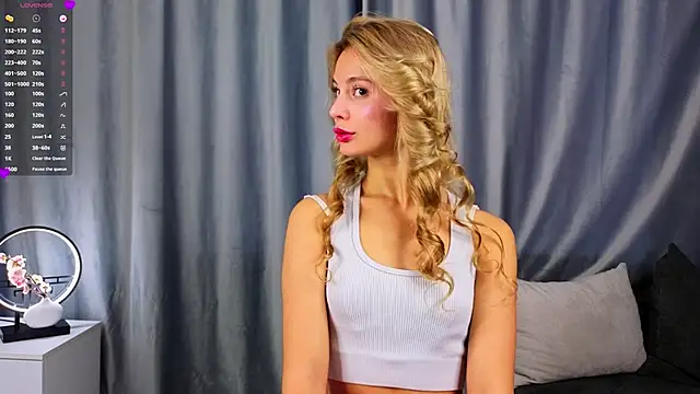 NaughtySeraphine online show from February 11, 5:20 am