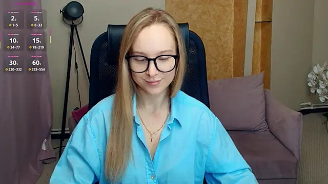 SoonMoor online show from December 14, 8:03 pm