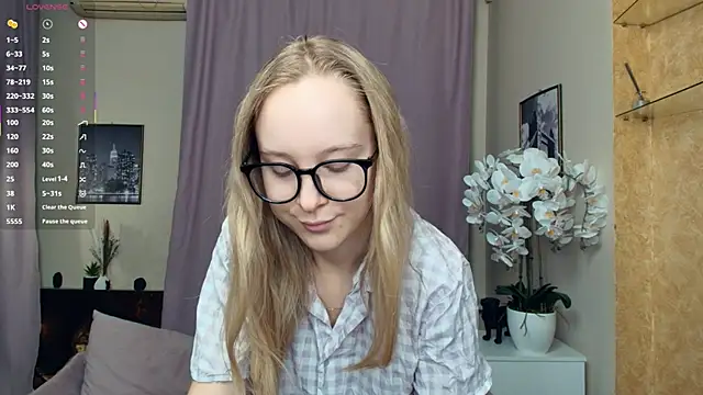 SoonMoor online show from January 17, 8:16 pm