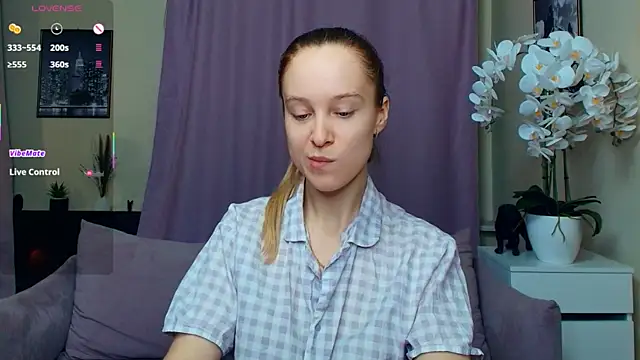 SoonMoor online show from April 5, 7:46 pm