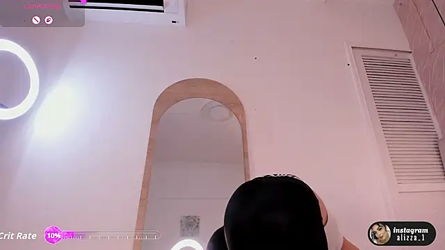 alizza  online show from March 7, 11:50 am