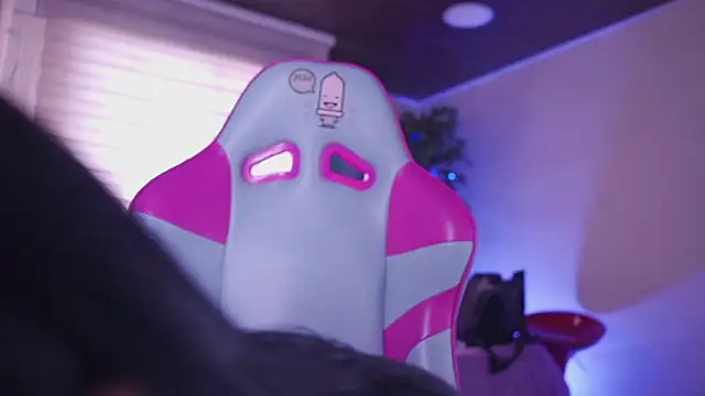 Rebecah 1 online show from February 25, 3:43 pm