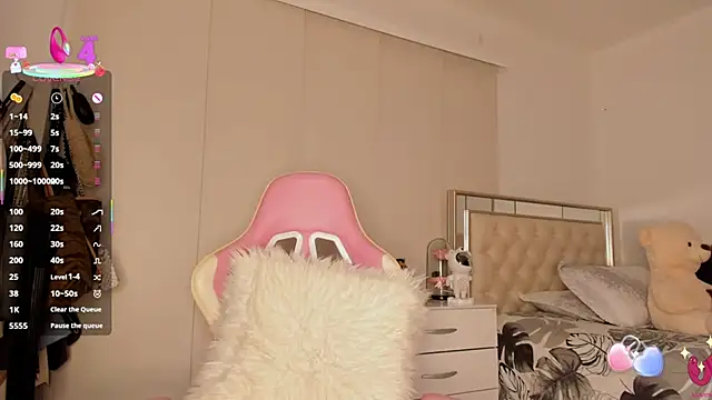 Lauuuuuuuu  online show from November 2, 4:05 am