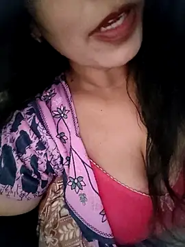 Snapshot of Deepa_Sharma143 chatting on September 16, 11:29 am Deepa Sharma143 online show from September 16, 11:29 am