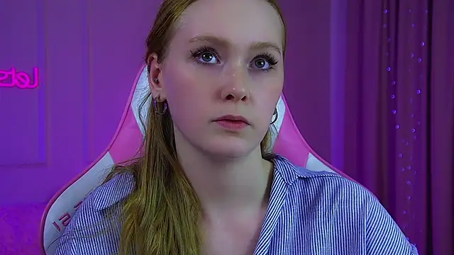AgataFoxley online show from June 15, 2:45 am