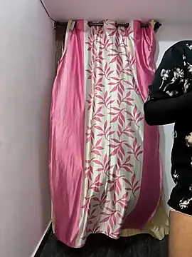 Family02 online show from February 16, 5:02 pm