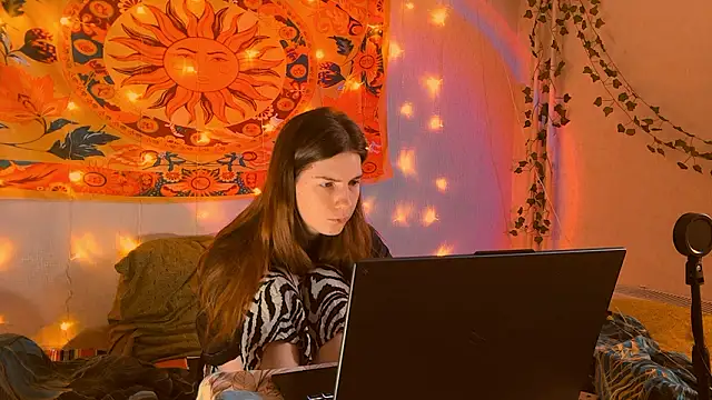 AliceCUNTach online show from February 11, 5:31 am