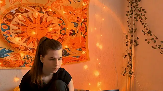 AliceCUNTach online show from March 7, 5:25 am