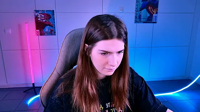 AliceCUNTach online show from November 14, 5:18 am