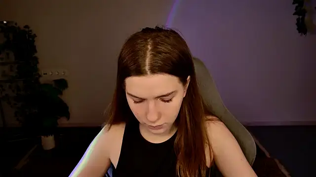 AliceCUNTach online show from December 19, 5:21 am